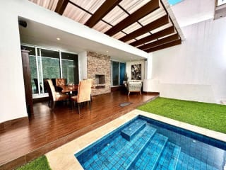Casa moderna con piscina 4 habs / fuera de garita Z.14 — miniatura 1 de 16