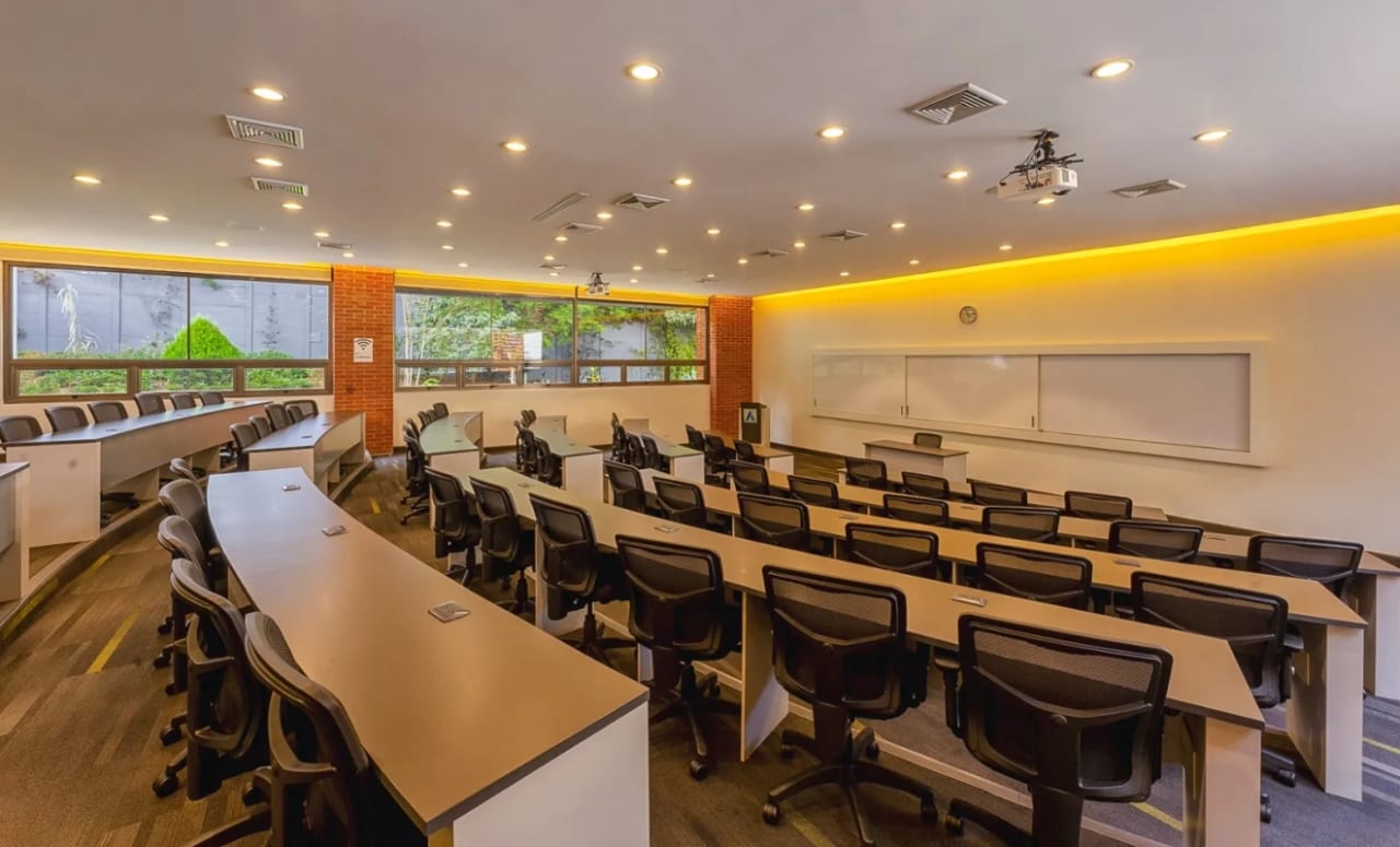 Interesante Propiedad en alquiler para Negocio, Academias, Universidades, Restaurantes, Negocios de Entretenimiento y más en zona 15. — foto 6 de 11