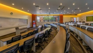 Interesante Propiedad en alquiler para Negocio, Academias, Universidades, Restaurantes, Negocios de Entretenimiento y más en zona 15. — miniatura 4 de 11