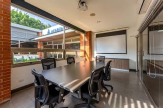 Interesante Propiedad en alquiler para Negocio, Academias, Universidades, Restaurantes, Negocios de Entretenimiento y más en zona 15. — miniatura 3 de 11