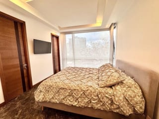 Apartamento en Renta en Zona 10 con Espacios Amplios y Funcionales + Amenidades Exclusivas — miniatura 11 de 17