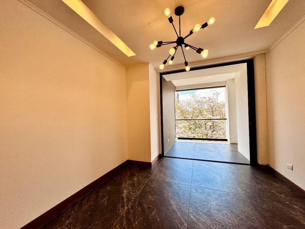 Apartamento en Venta en Zona 10 con Espacios Amplios y Funcionales + Amenidades Exclusivas — foto 17 de 17