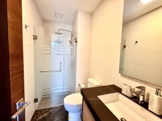 Apartamento en Venta en Zona 10 con Espacios Amplios y Funcionales + Amenidades Exclusivas — miniatura 14 de 17