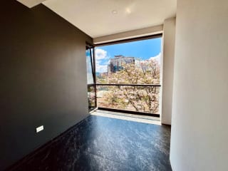 Apartamento en Venta en Zona 10 con Espacios Amplios y Funcionales + Amenidades Exclusivas — miniatura 12 de 17