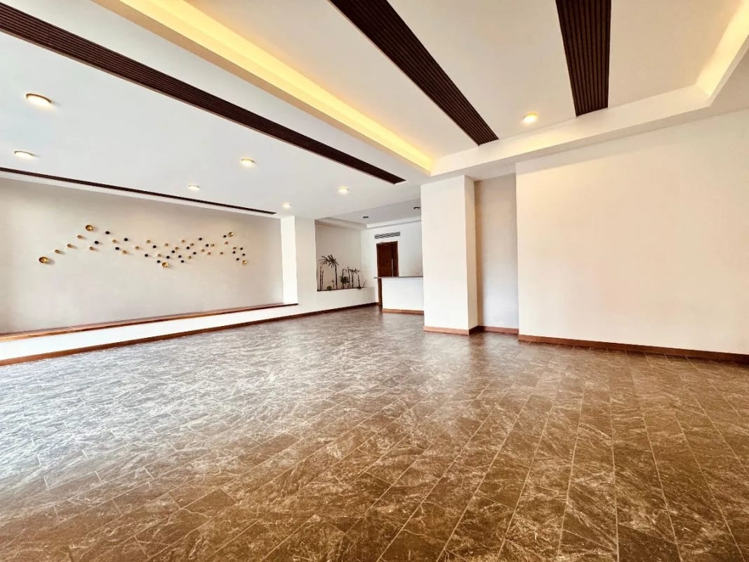 Apartamento en Venta en Zona 10 con Espacios Amplios y Funcionales + Amenidades Exclusivas — foto 2 de 17