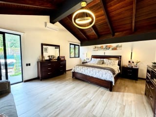 Casa exclusiva en alquiler en zona 10 – Ideal para embajada, family office u oficina privada de alto nivel — miniatura 4 de 16
