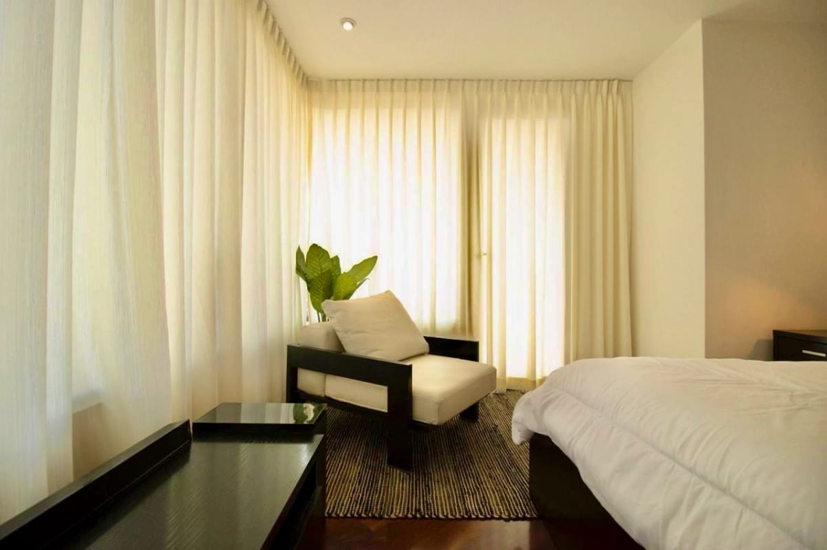 Apartamento amueblado en renta zona 10 — foto 4 de 6