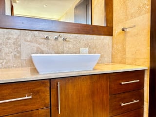 PH único en venta en zona 14 — miniatura 8 de 16
