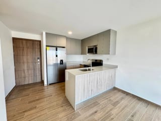 Apartamento de 2 dormitorios en venta en zona 14 — miniatura 11 de 17