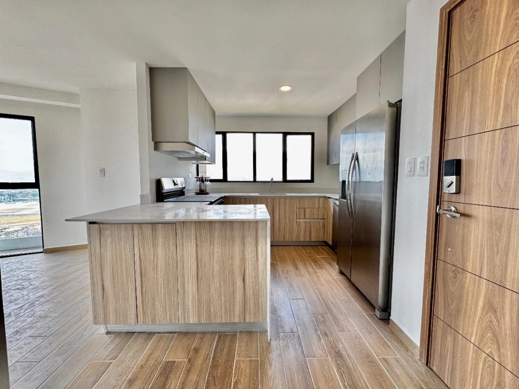 Apartamento en venta para amantes de las vistas y los aviones — foto 17 de 17