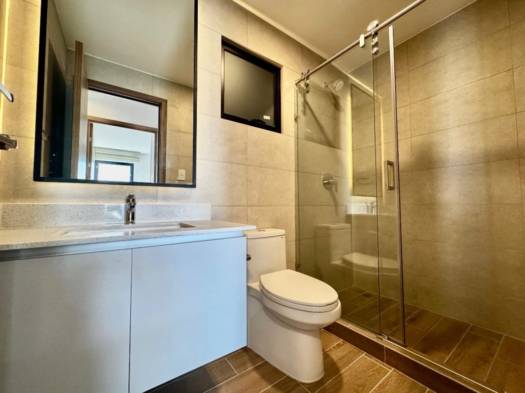 Apartamento en venta para amantes de las vistas y los aviones — foto 9 de 17