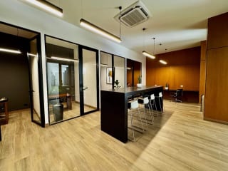Apartamento en venta para amantes de las vistas y los aviones — miniatura 2 de 17