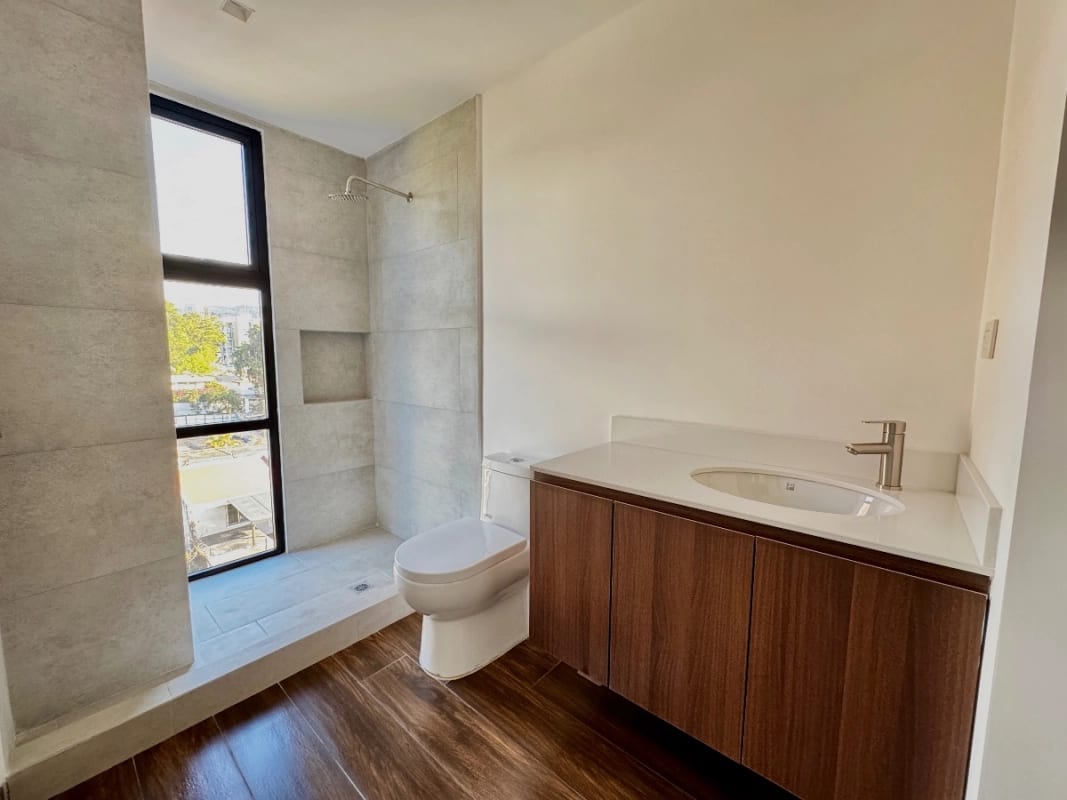 Apartamento con la comodidad de una casa en venta en zona 15 (copia) — foto 9 de 17