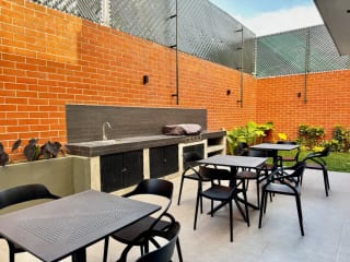 Apartamento con la comodidad de una casa en venta en zona 15 (copia) — miniatura 5 de 17