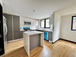Casa en edificio — miniatura 15 de 17