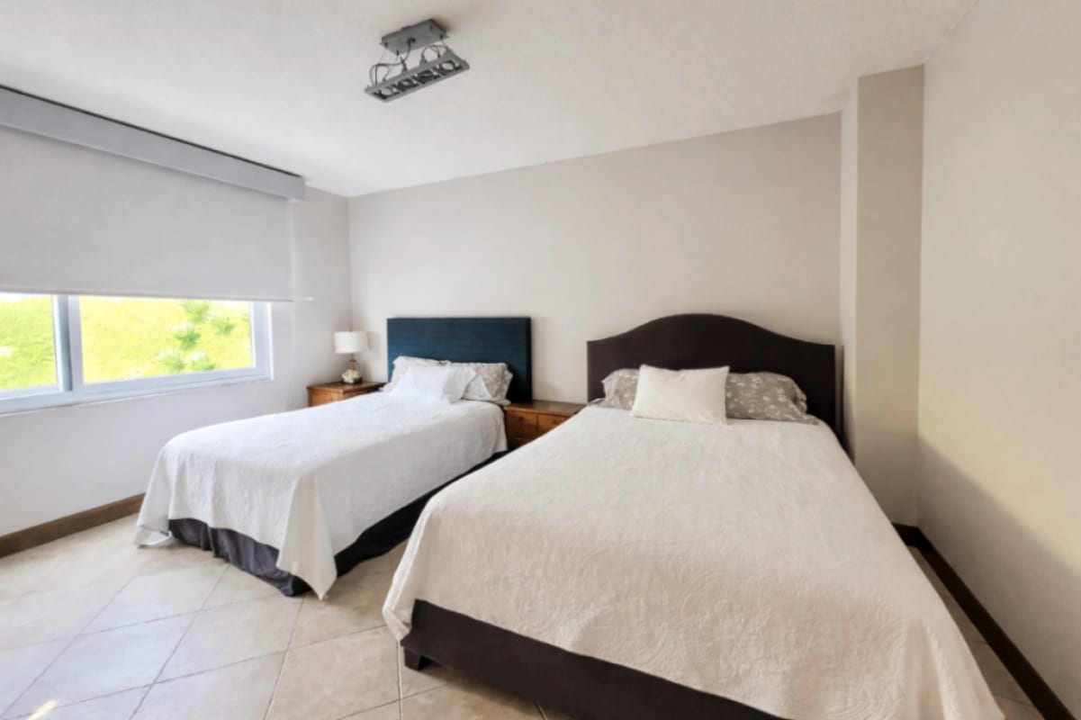 Casa con piscina en venta en Fraijanes — foto 2 de 14