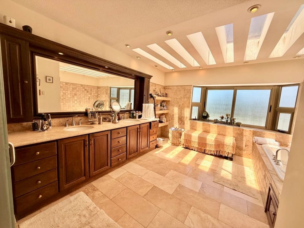 Preciosa casa en venta en condominio exclusivo CAES — foto 4 de 17